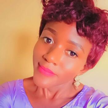 جليسة أطفال في الدوحة: Mumbejja