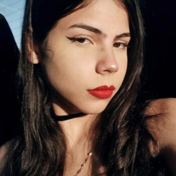 Babysitter in Araucária: Kiara