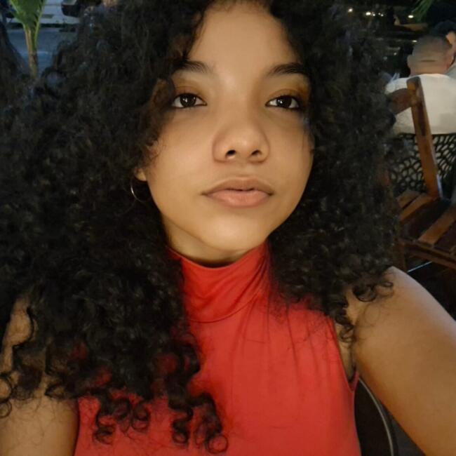 Babysitter in Fortaleza: Thaiany