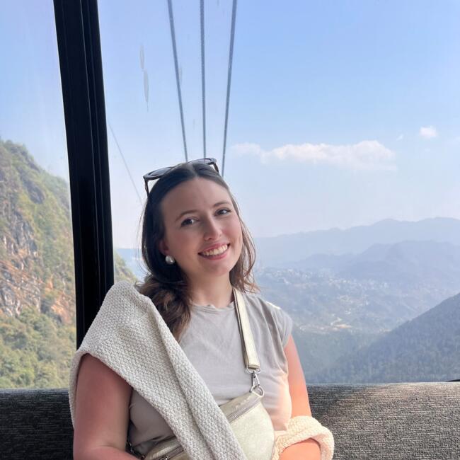 Babysitter in Cranves-Sales: Elea