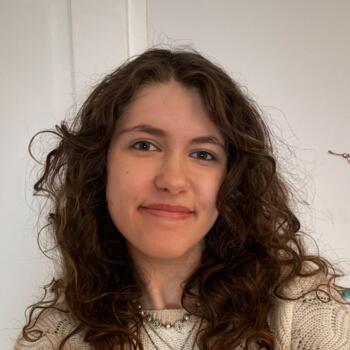 Babysitter in Aubagne: Inès