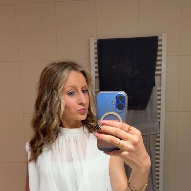 Babysitter in Herentals: Tiana