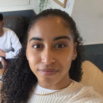 Babysitter in Brighton: Claudia