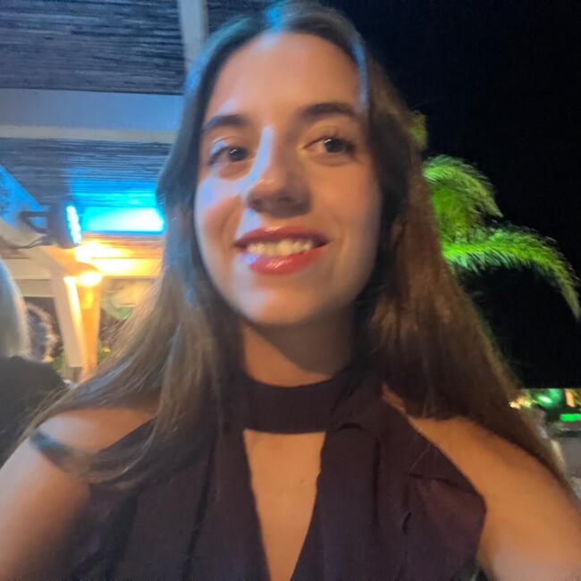 Babysitter in Santarém: Joana