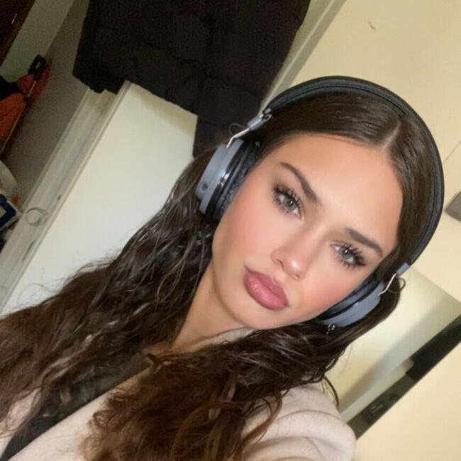 Babysitter in Biarritz: Luna