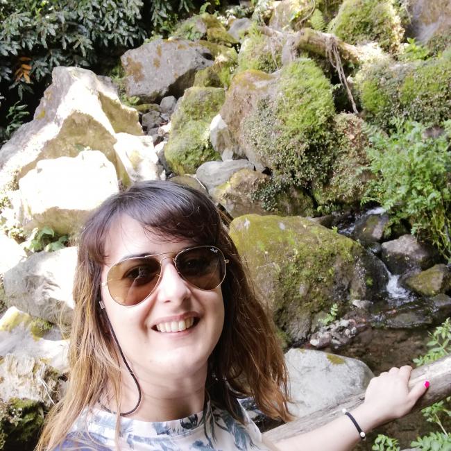 Lastenhoitaja Ponta Delgada: Tânia