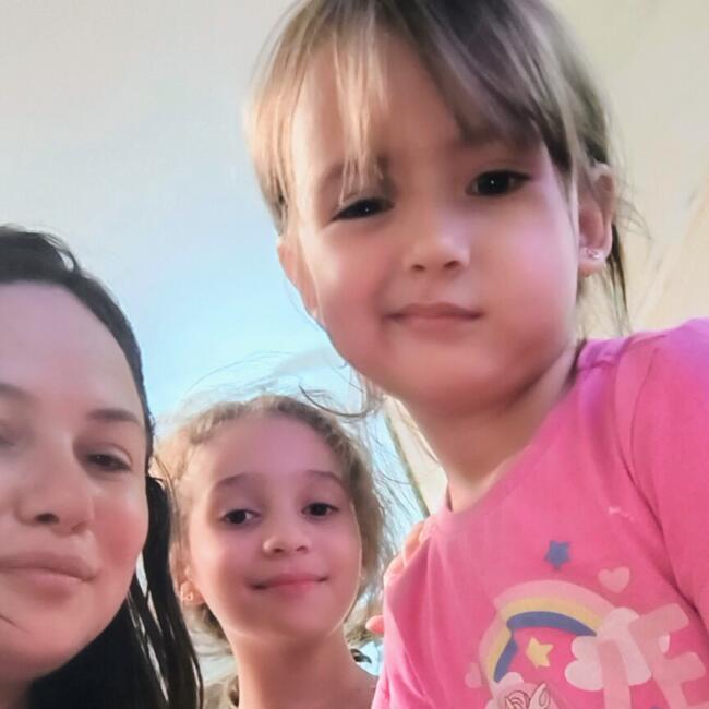 Emprego de babá em Serra: Geise