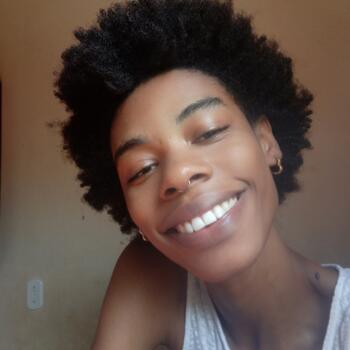 Babysitter in Teófilo Otoni: Mariana