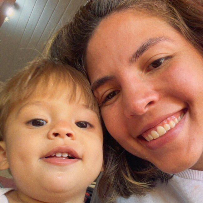 Emprego de babá em Montes Claros: Victória