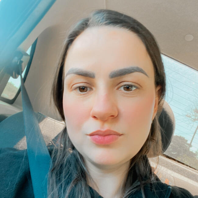 Babysitting job in Guaíba: Thais