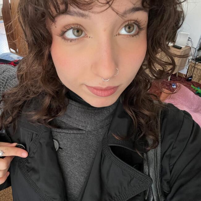 Babysitter in Sint-Gillis: Louna