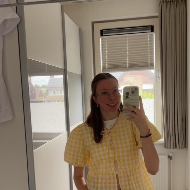Babysitter in Delfzijl: Amber