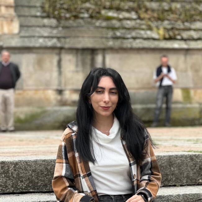 Babysitter in Valladolid: Fatemeh