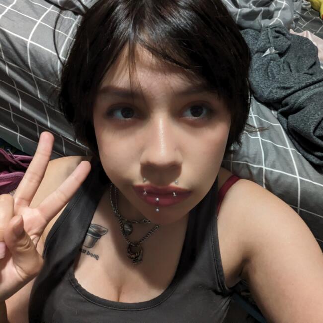 Babysitter in Glendale: Alexxis