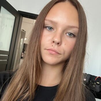 Babysitter Košťany: Nela