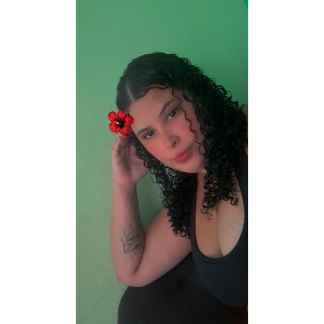 Babysitter in Governador Valadares: Larissa