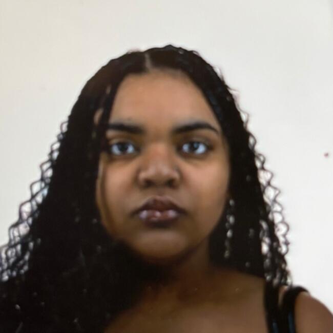 Babysitter in Neuilly-sur-Seine: Laetitia