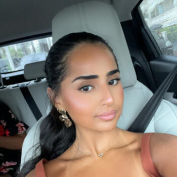 Babysitter in Piolenc: Assia