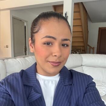 Babysitter in Creil: Anissa