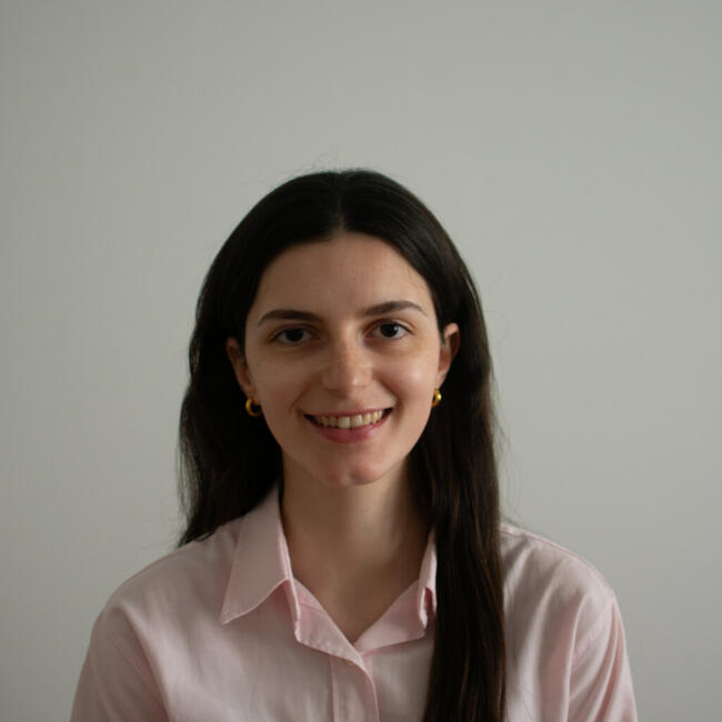 Babysitter in Lisbon: Mariana