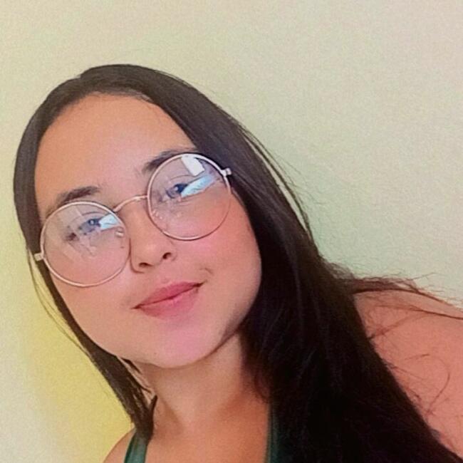 Babysitter in Avaré: Julia