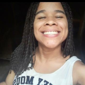 Babá em São Vicente: Desy