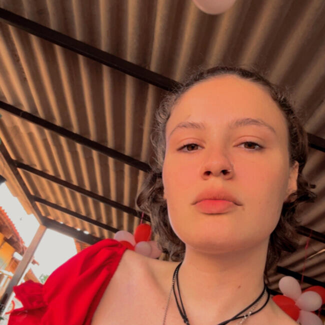 Babá em Goiatuba: Brena