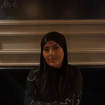 Baby-sitter in Colombes: Amel