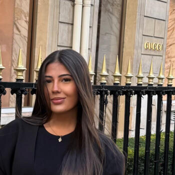 Baby-sitter in Colombes: Amel