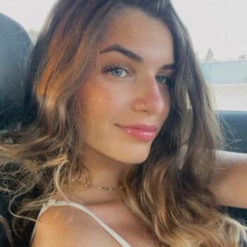 Babysitter Le Luc: Alison