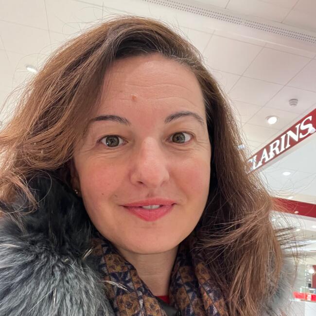 Babysitter in Boulogne-Billancourt: Lizi