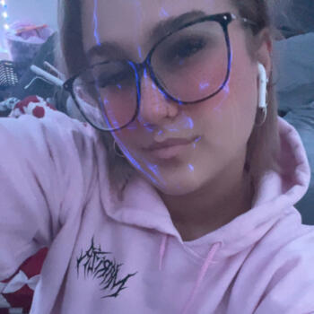 Childminder in Montreal: Tiffany wafer