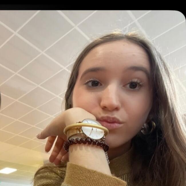 Babysitter in Ganshoren: Clara