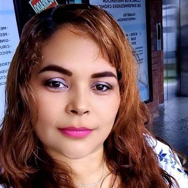 Babysitter in Panama City: Alba