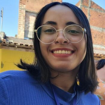 Babysitter in Ilhéus: Joana