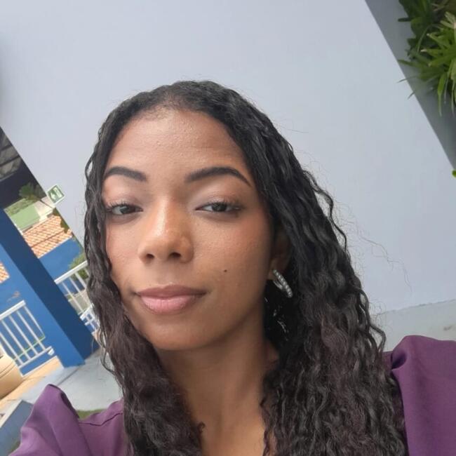 Babysitter in Salvador: Gisele