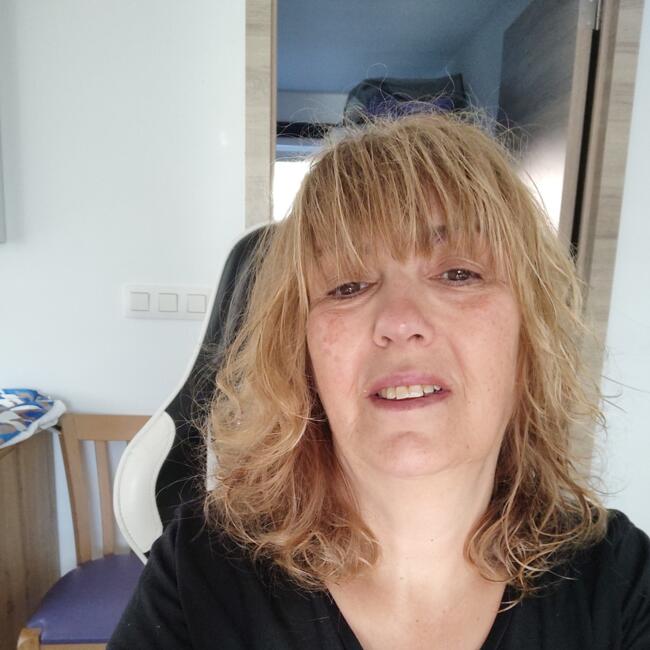 Nanny in Hoei: Tania