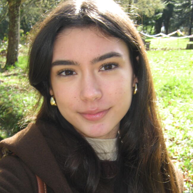 Babysitter em Funchal: Luna