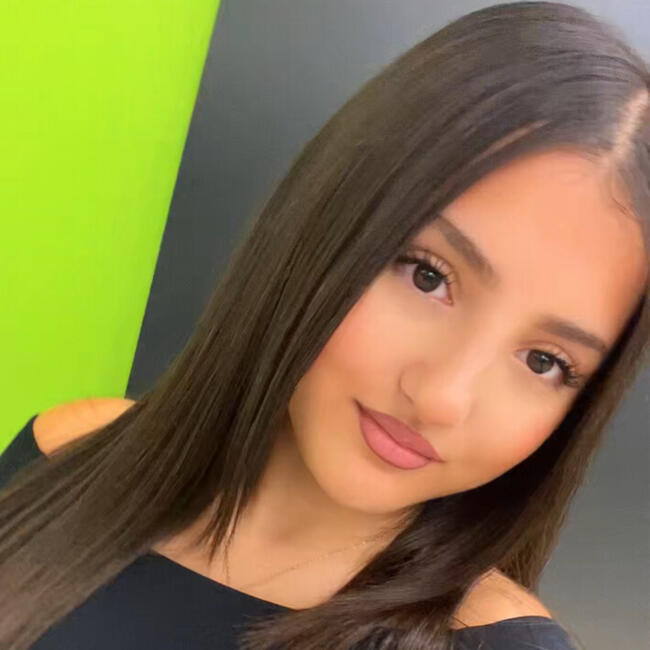 Babysitter in Saint-Florent-sur-Cher: Manel