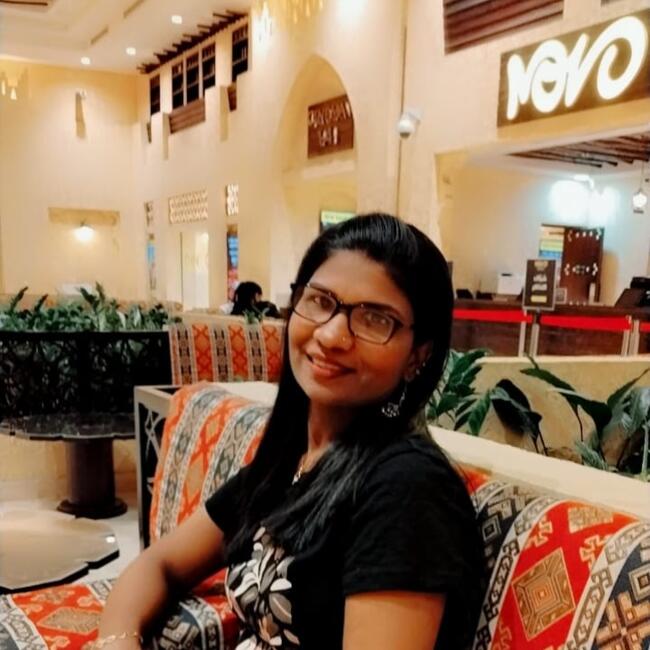 Niñera en Doha: Meera