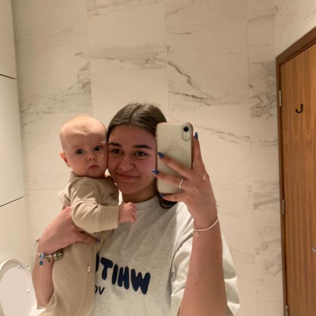 Babysitter in London: Alexi