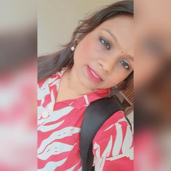 अहमदाबाद में बेबीसिटर: Pooja