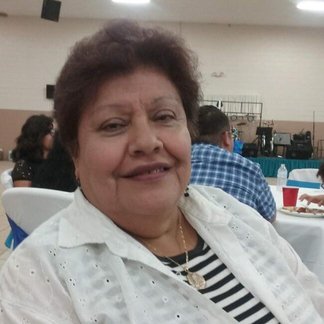 Babysitter in El Paso: Velia