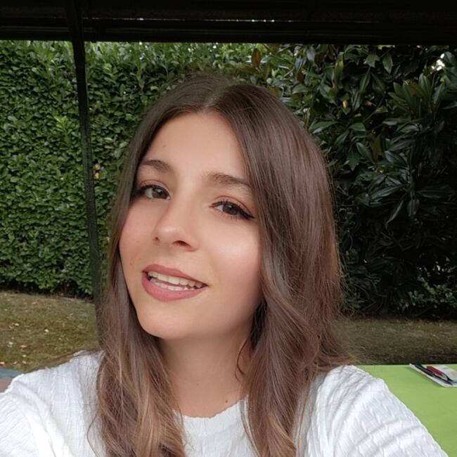 Babysitter in Oggiono: Marina