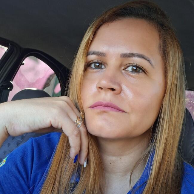 Babá em Sarzedo: Zaira