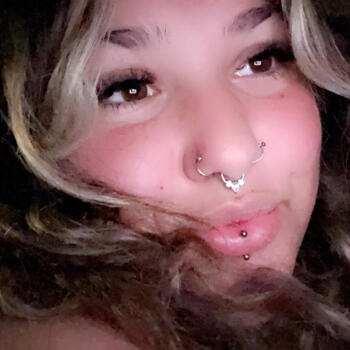 Babysitter in Paxton: Christina