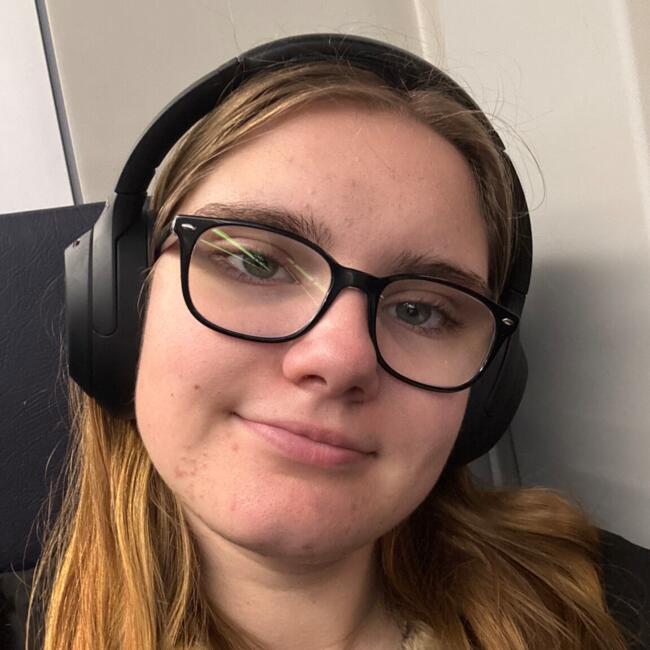 Babysitter in Kelsterbach: Lena