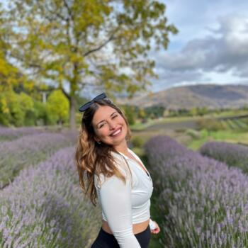 Babysitter in Queenstown: Macarena