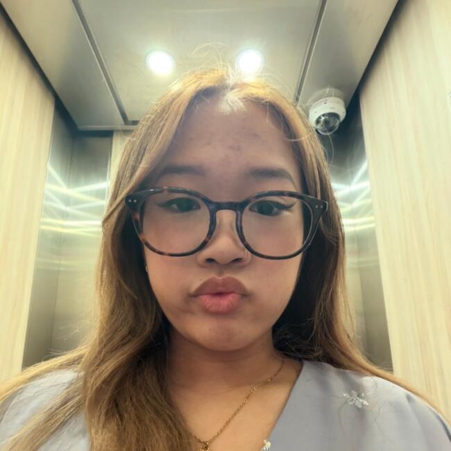 Babysitter in Singapore Island: Jess