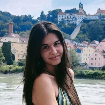 Oppas in Helmond: Eszter